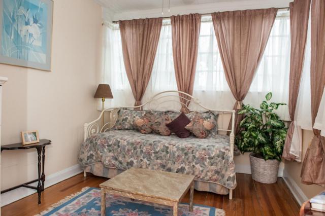 Cedars & Beeches Bed & Breakfast Long Branch Exterior photo