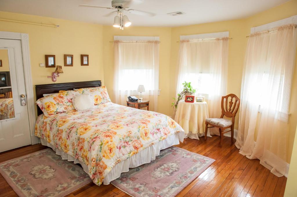 Cedars & Beeches Bed & Breakfast Long Branch Room photo